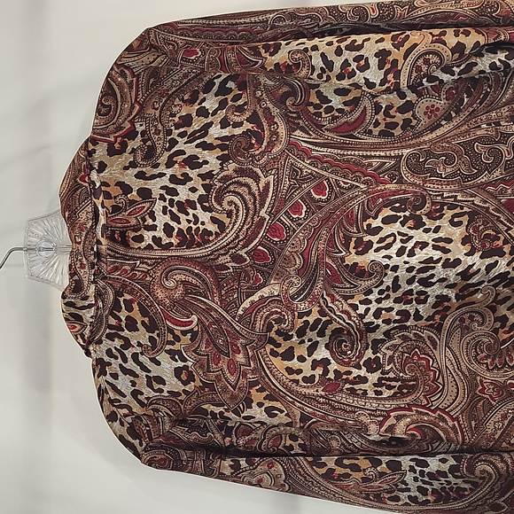 COPY - Morgan Taylor Intimates 2 Piece Pajama Set (M) - Picture 5 of 16